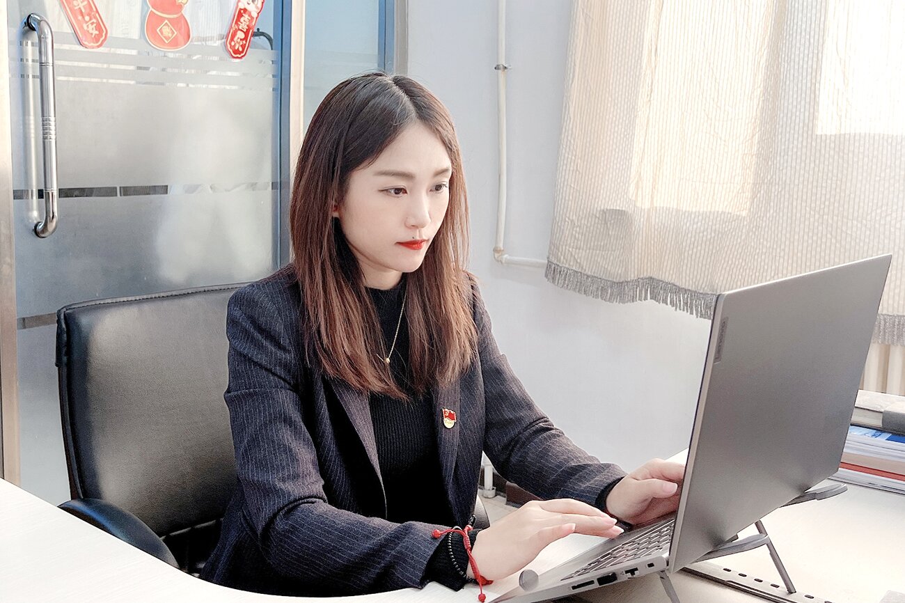 千亿国际集团国资战队“英雄谱”事迹专栏——中药公司医学与市场部医学经理王丽宇