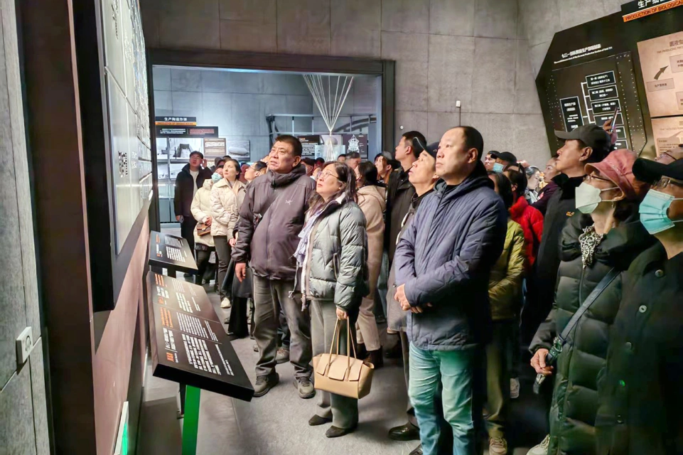 缅怀先烈志 清明祭英魂——千亿国际集团所属各企业党组织开展清明节主题系列活动